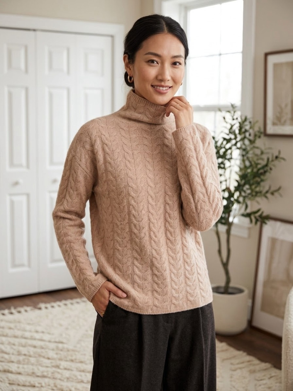 Magaschoni 100% Cashmere Turtleneck Camel Sweater , size M